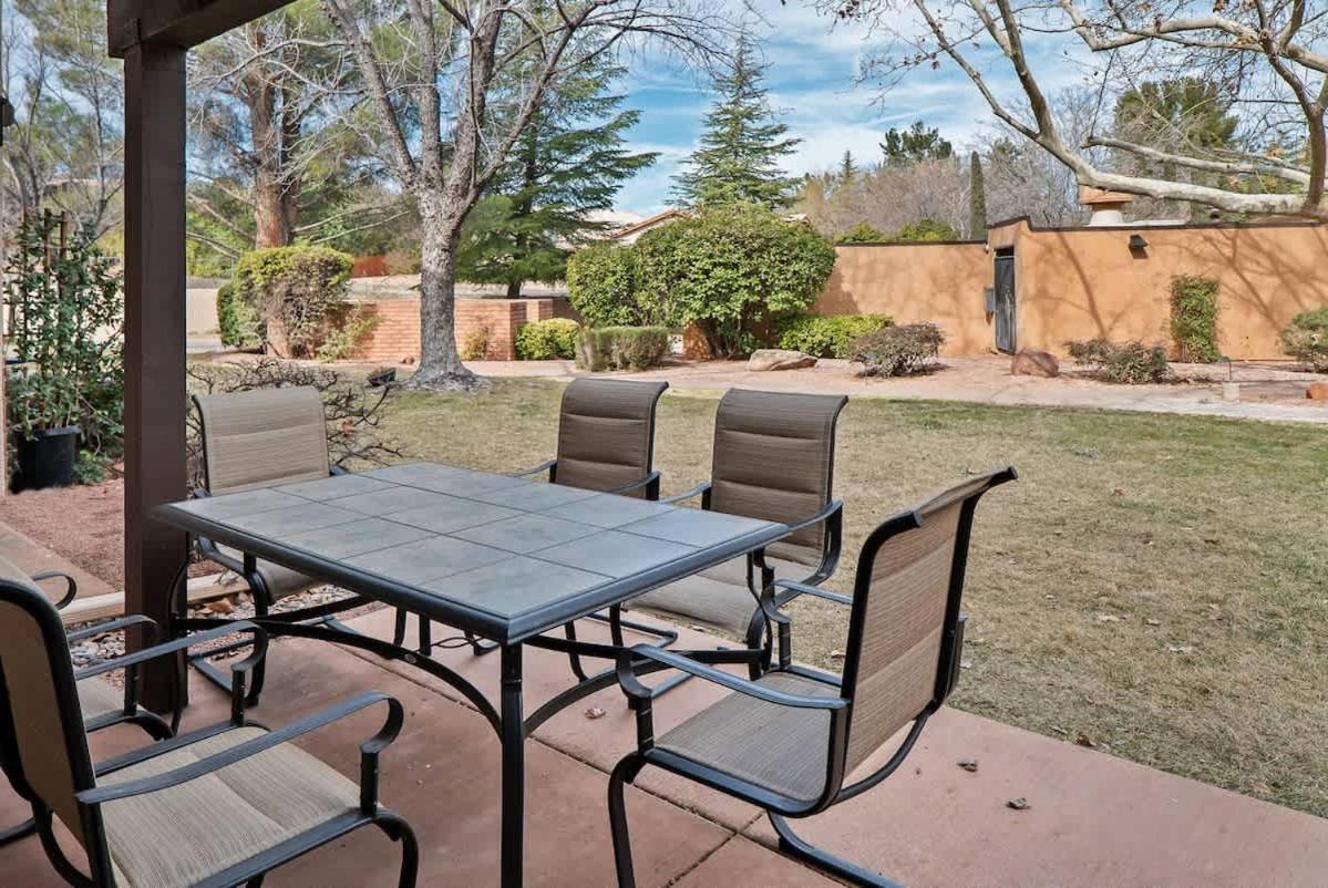 Charming With Community & Pool *