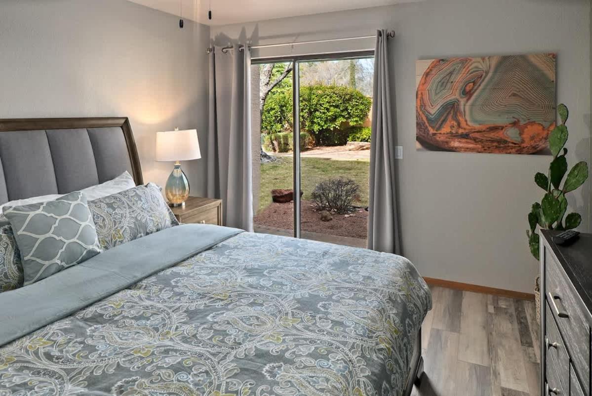 Charming With Community & Pool Holiday home