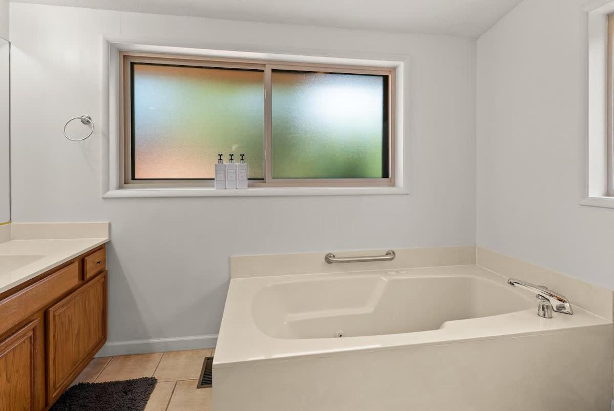 Holiday home Views With Private Hot Tub For The Entire Family Sedona