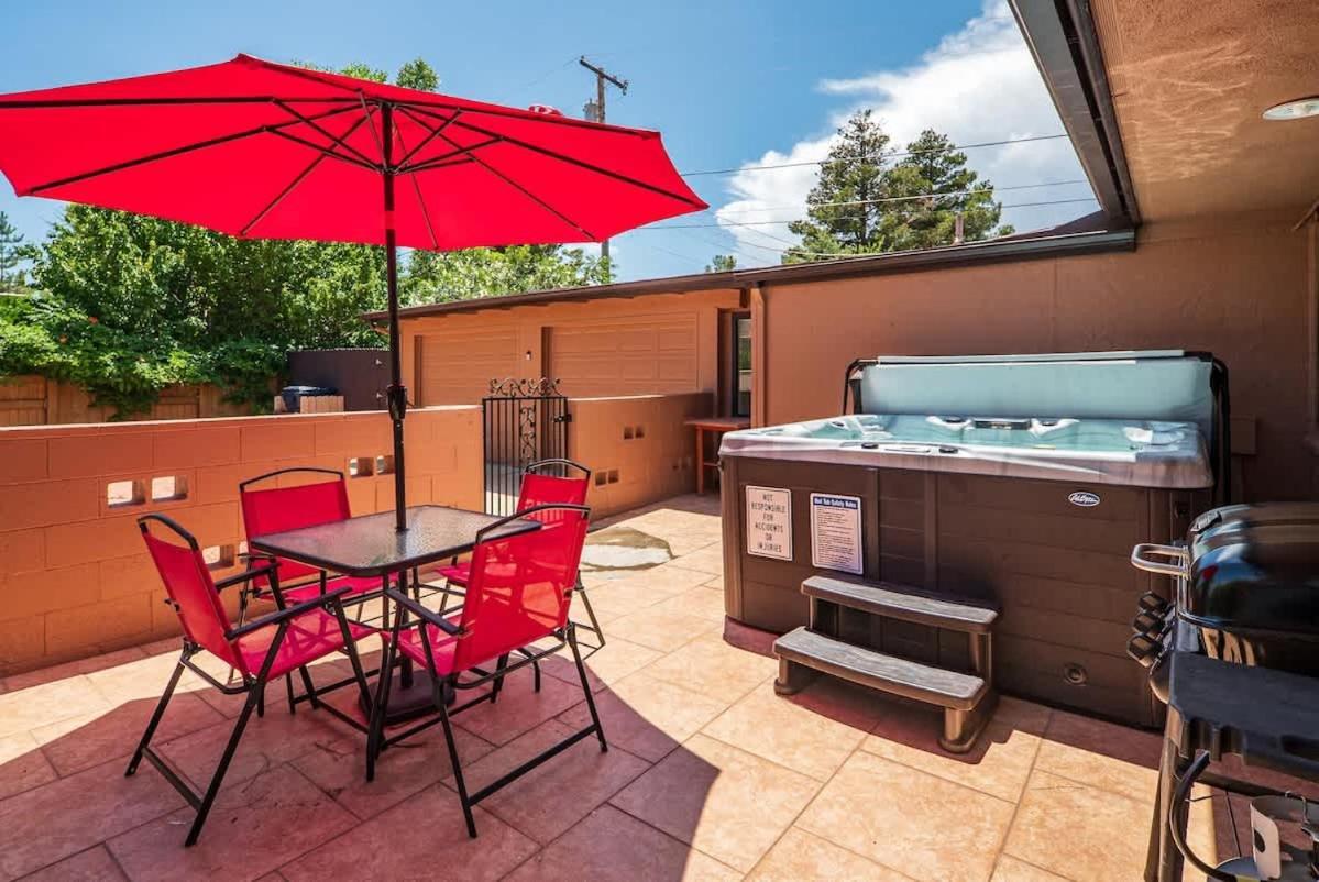 Views With Private Hot Tub For The Entire Family Holiday home *