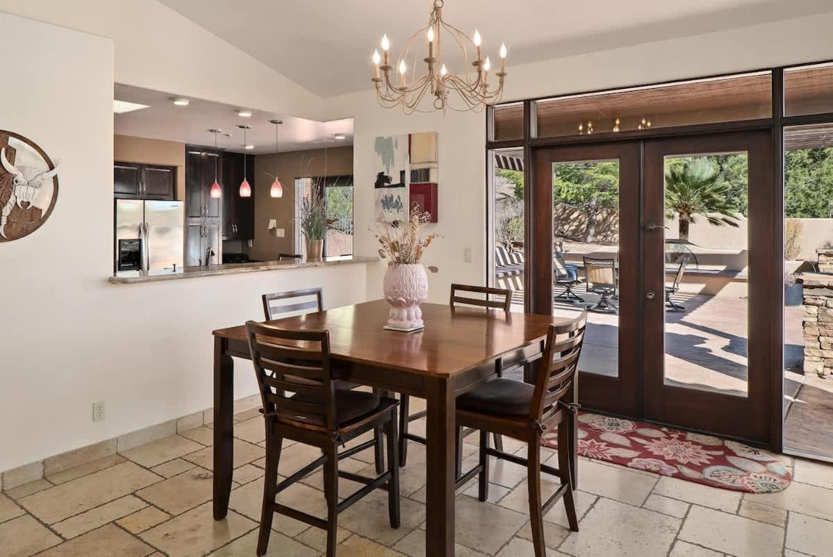 High End Haven For Family - Views Luxury Pool *