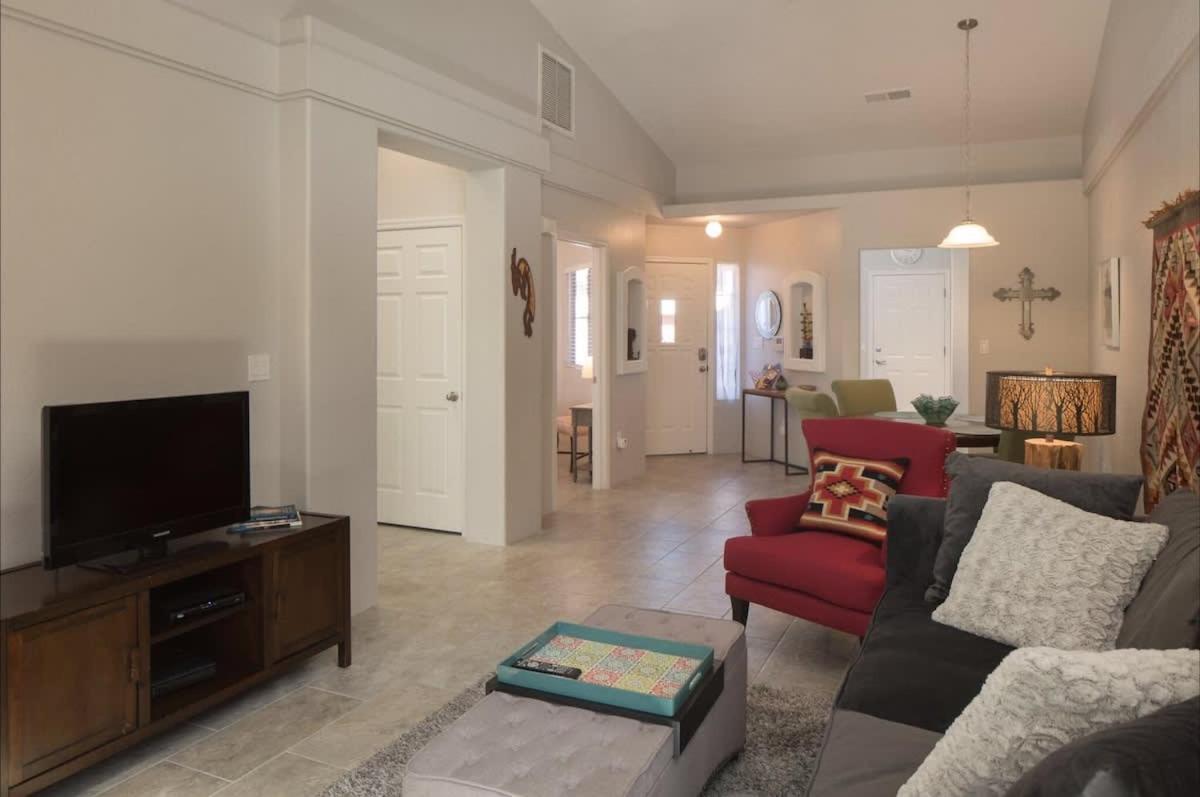 Holiday home Elegant And Updated - In The Heart Of *