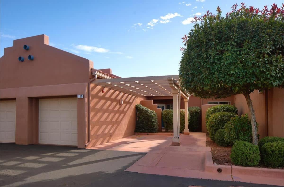 Holiday home Creative Desert Design A Artistic Retreat *