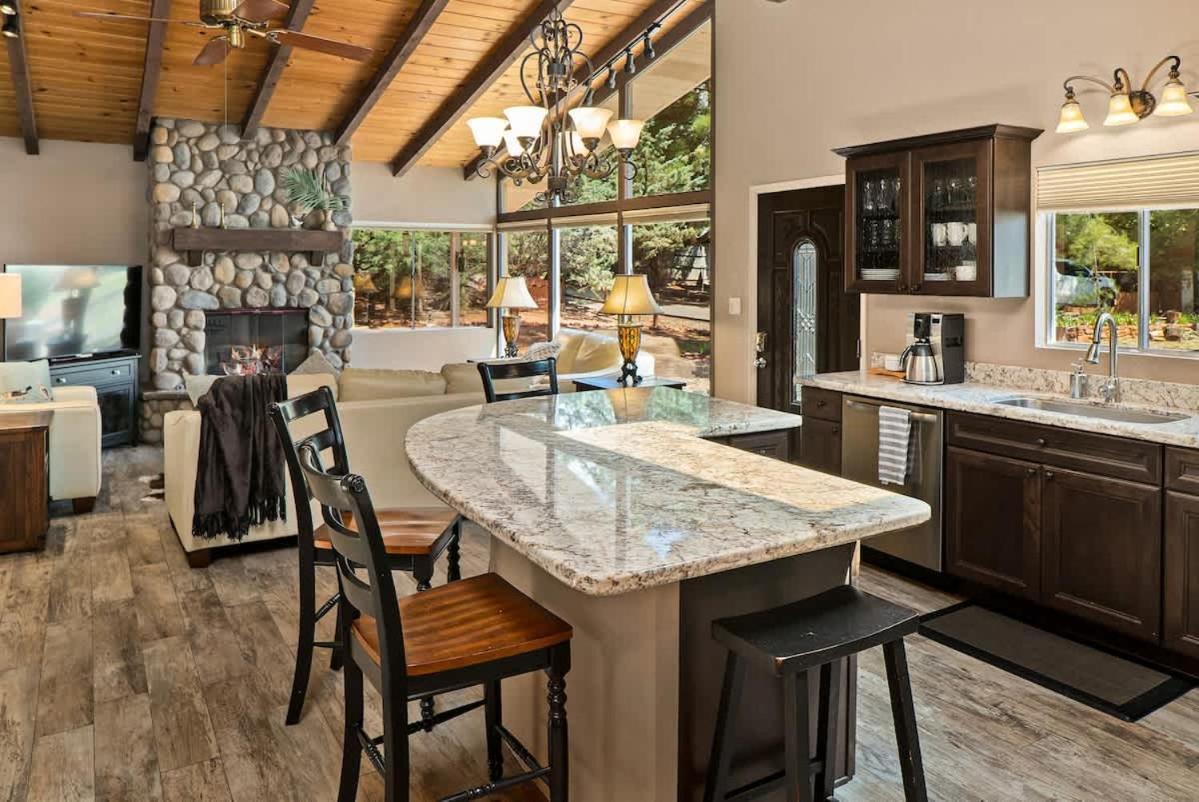 Holiday home Desert Design With Hot Tub And Creek Access For Family *