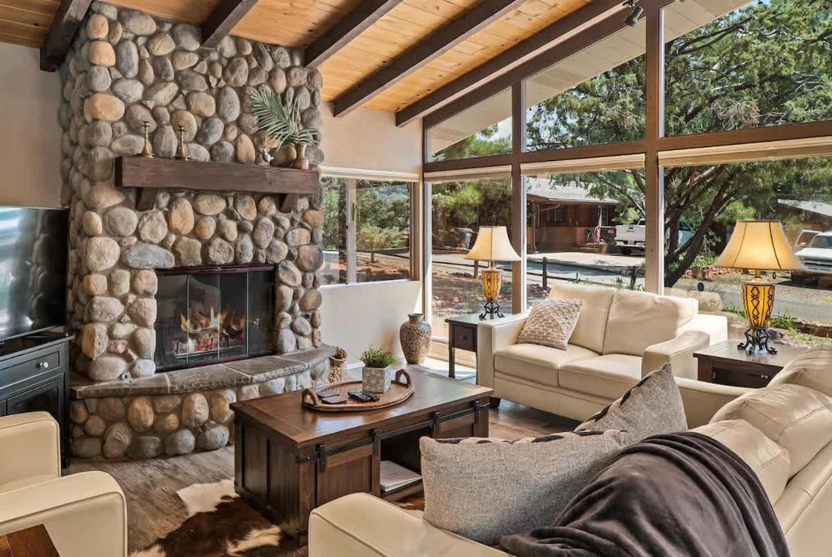 Desert Design With Hot Tub And Creek Access For Family Holiday home Sedona