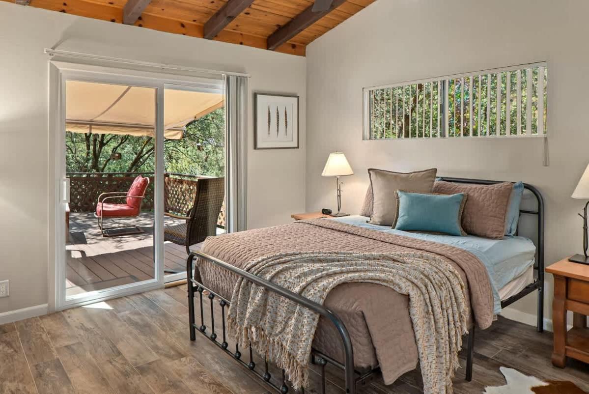 Desert Design With Hot Tub And Creek Access For Family *