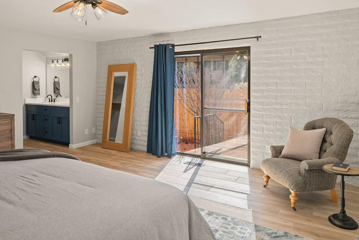 Desert Luxe Design Fun With Amazing Views For Family