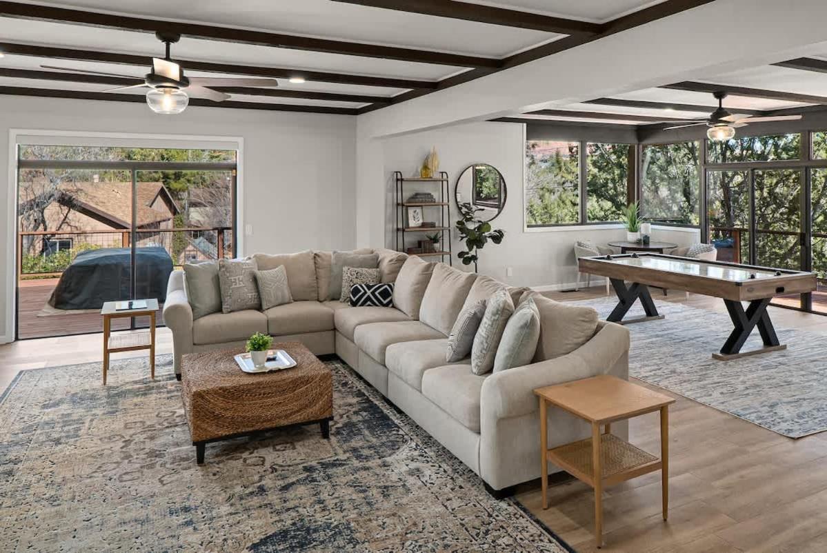 Desert Luxe Design Fun With Amazing Views For Family Holiday home