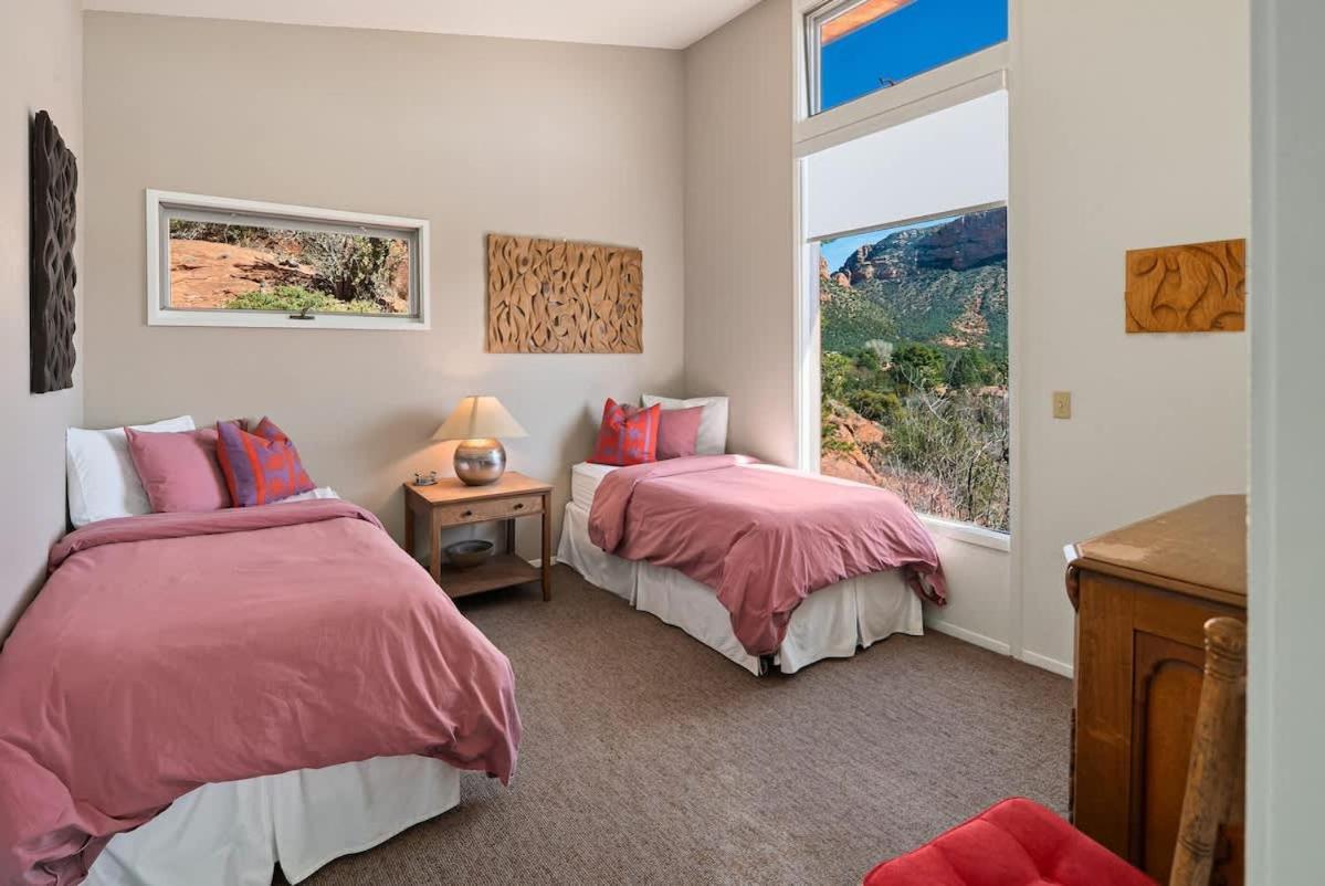 Creative Stellar Views Near Chapel For Family