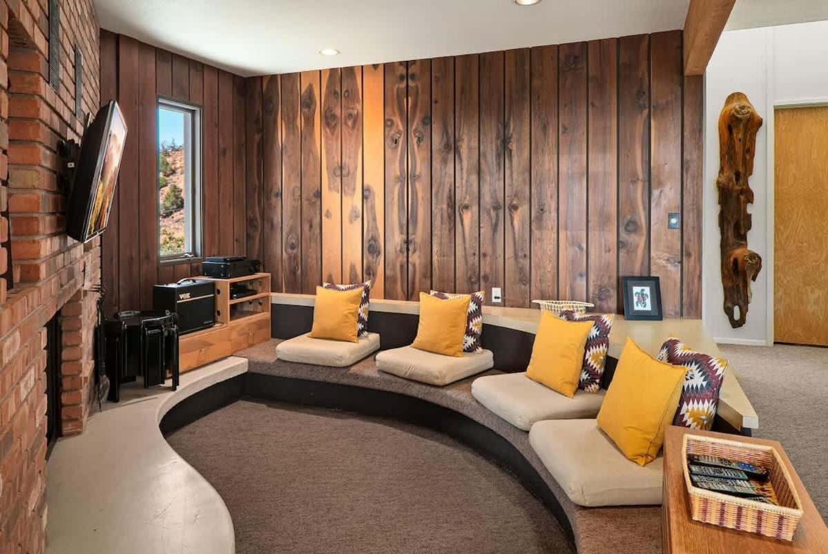 Creative Stellar Views Near Chapel For Family