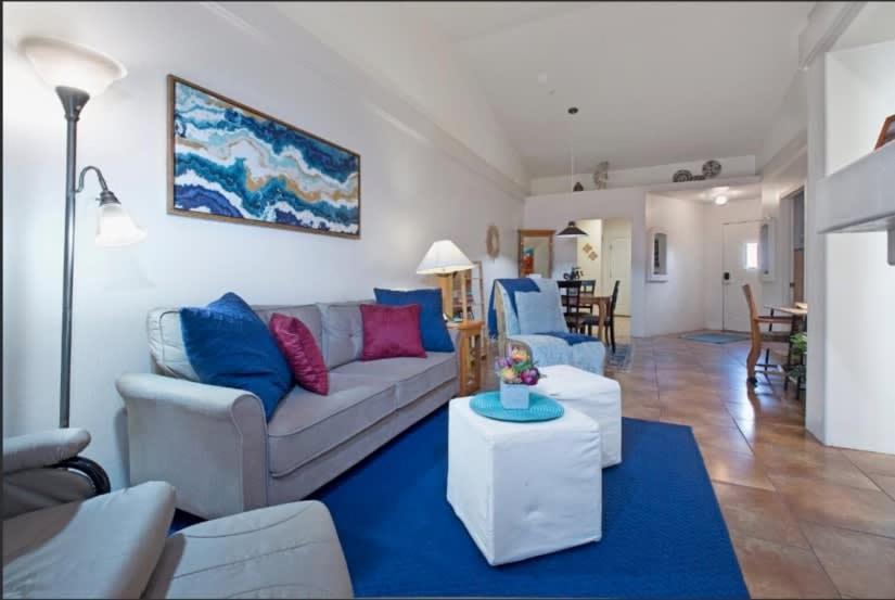 Refreshing Sanctuary With Pool And Hot Tub For Family Holiday home Sedona