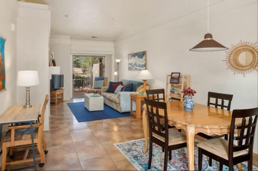 Refreshing Sanctuary With Pool And Hot Tub For Family