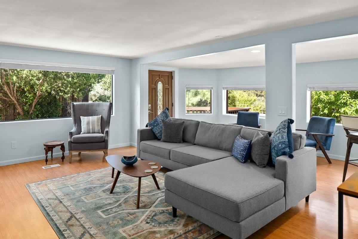Sunshine In With Views For Family Holiday home *
