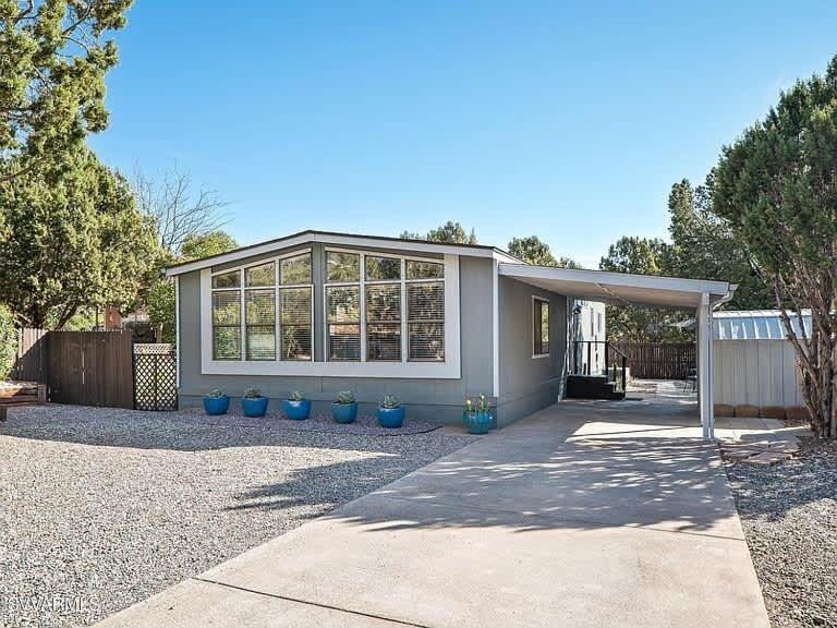 Red Rock Getaway With Jacuzzi In West For Family
