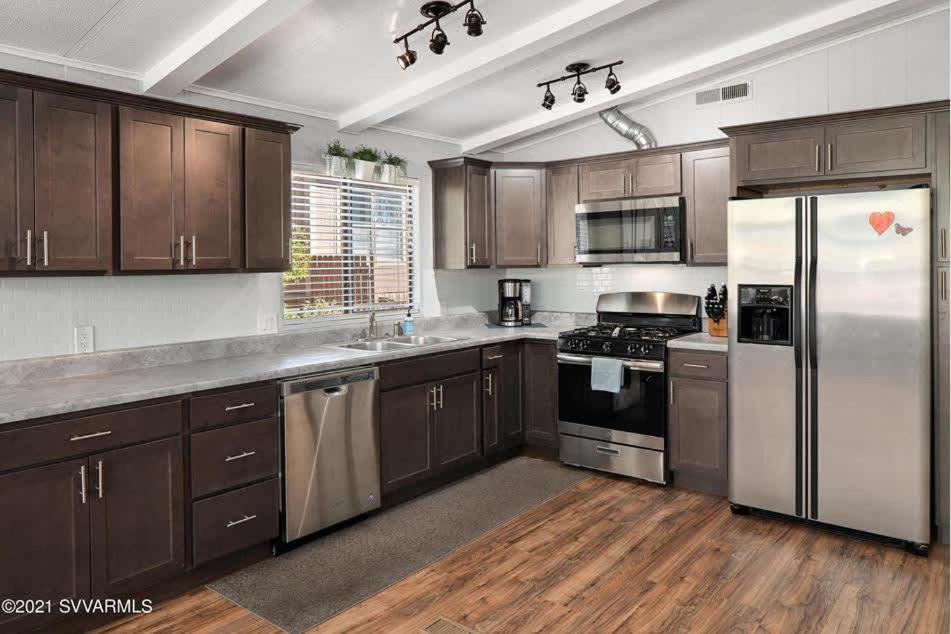 Red Rock Getaway With Jacuzzi In West For Family *