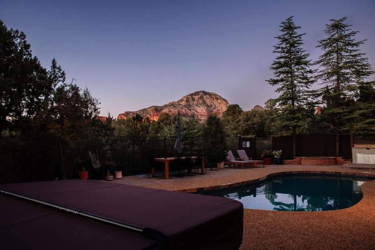 Prime Location With Hot Tub Pool And Views For Family Holiday home *