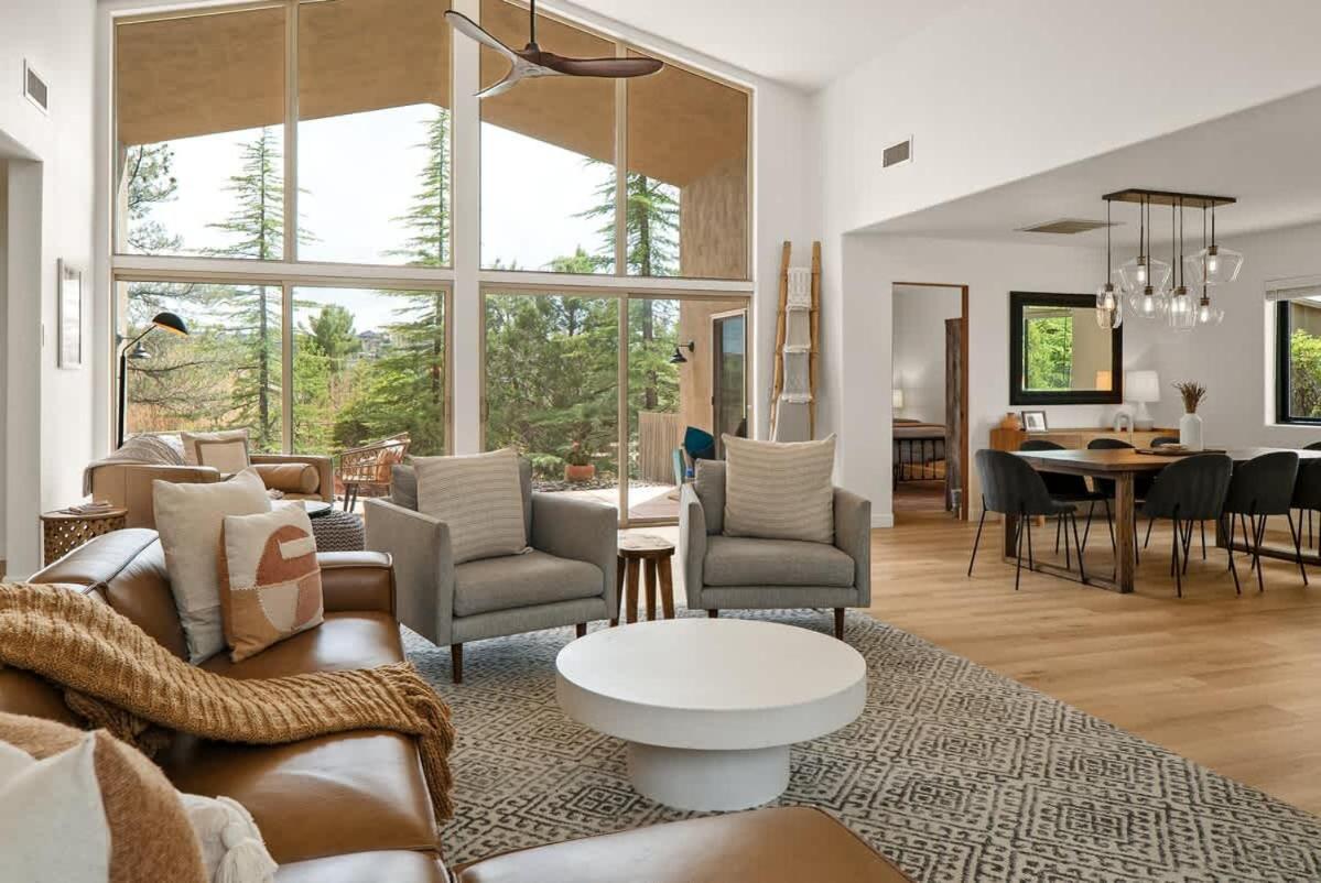 Prime Location With Hot Tub Pool And Views For Family *
