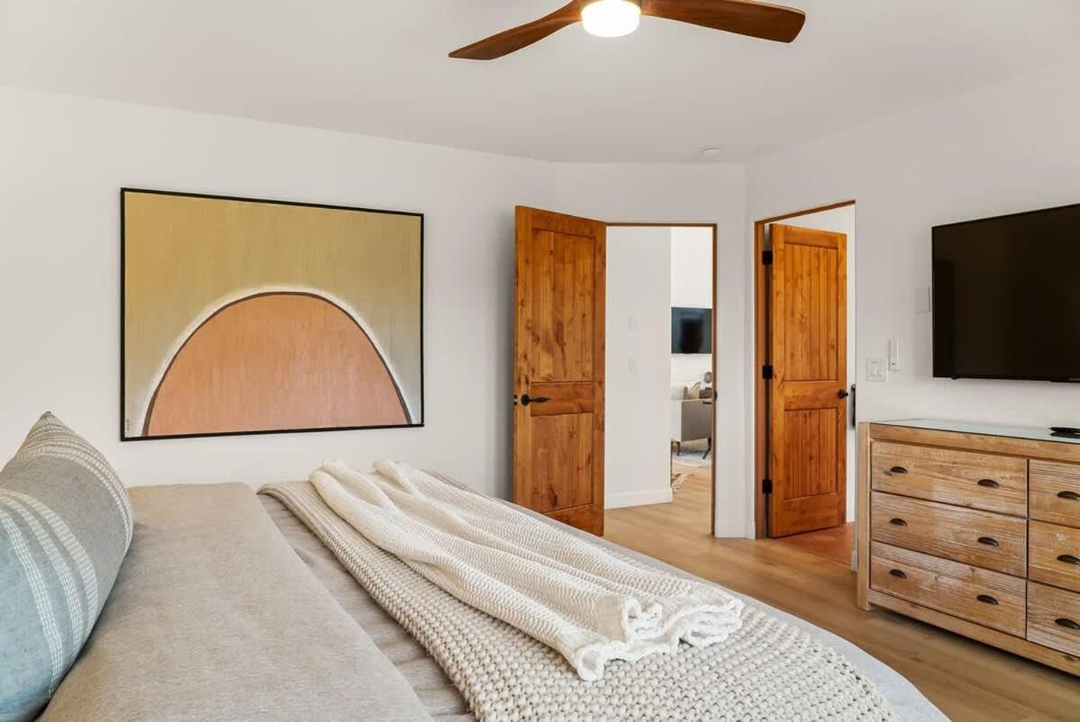 Prime Location With Hot Tub Pool And Views For Family Holiday home *