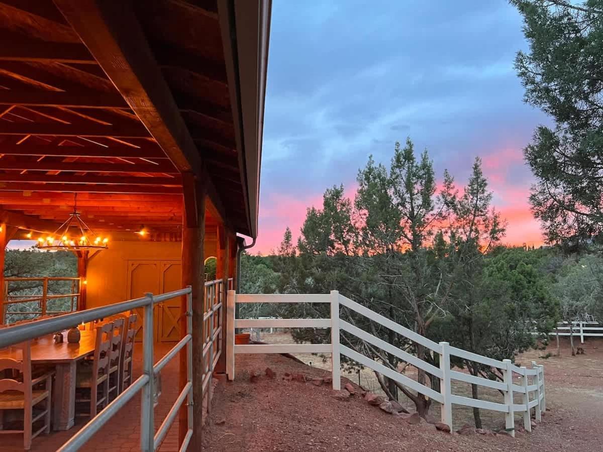 Prime Location With Hot Tub Pool And Views For Family Holiday home *