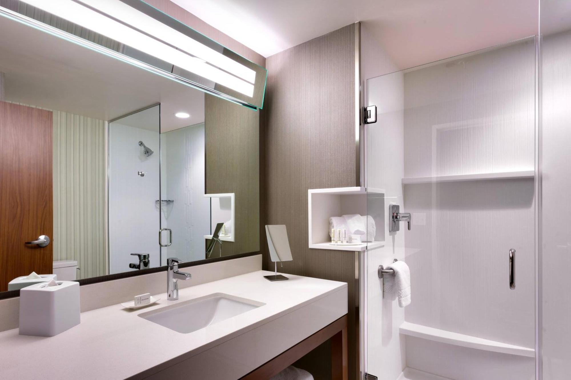 Courtyard By Marriott Hotel 3*
