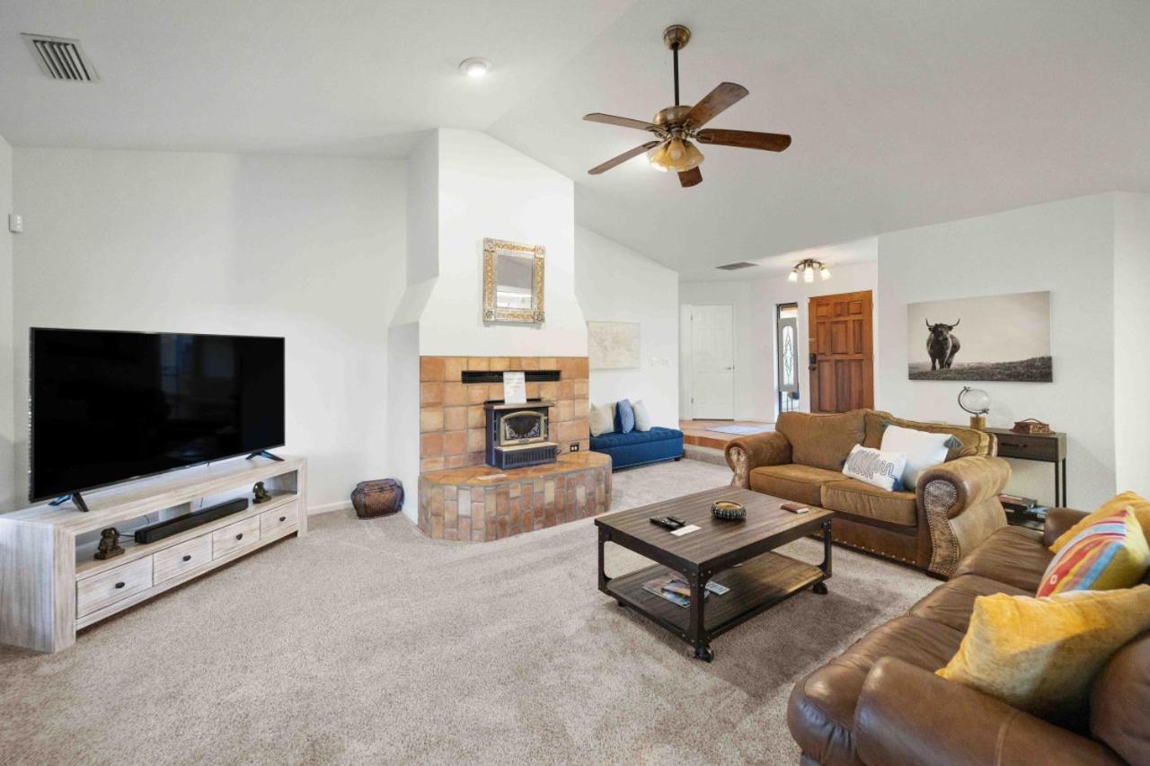Beautiful Views And Backyard Holiday home *