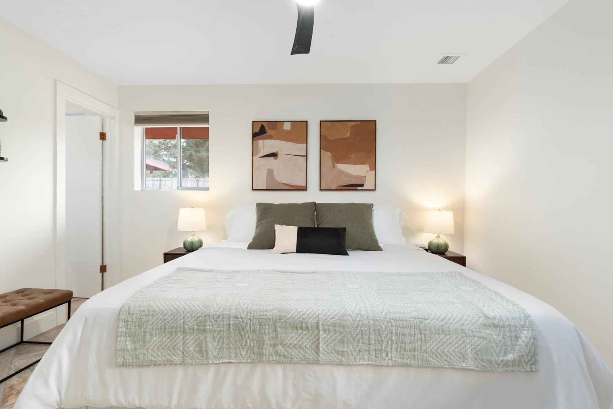 The Redrock Experience With Mtn Views & Hottub Holiday home