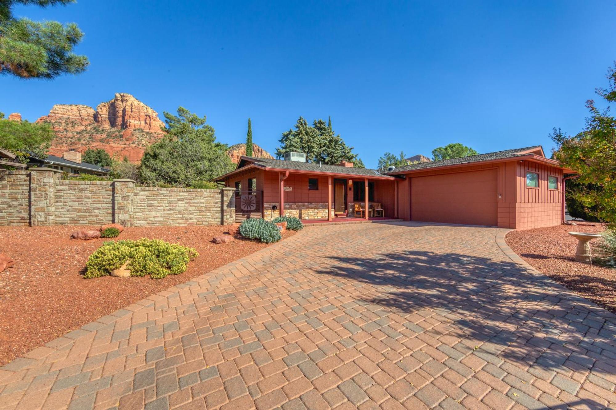 Holiday home Spectacular House With 2 Master In Sedona's High End Subdivision Living!