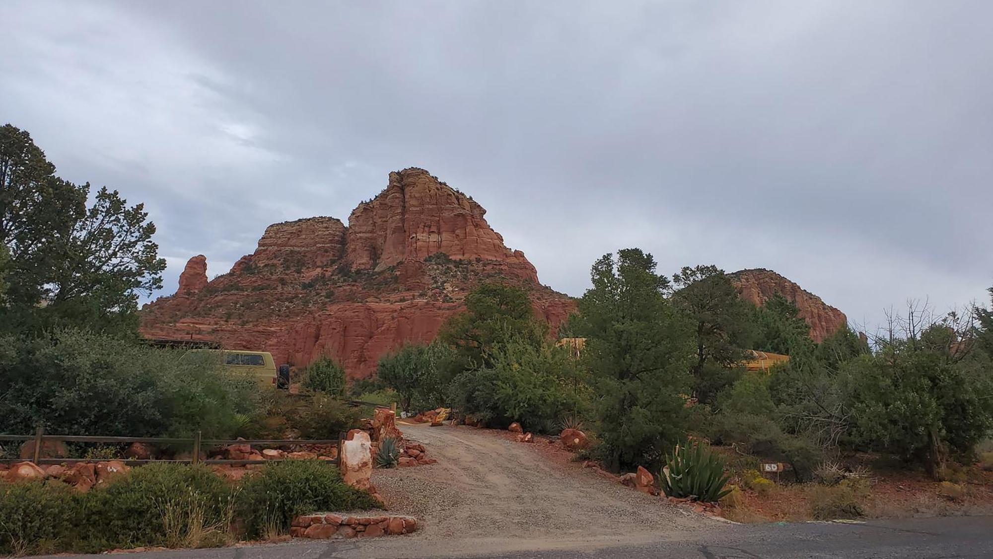 Spectacular House With 2 Master In Sedona's High End Subdivision Living! Holiday home *