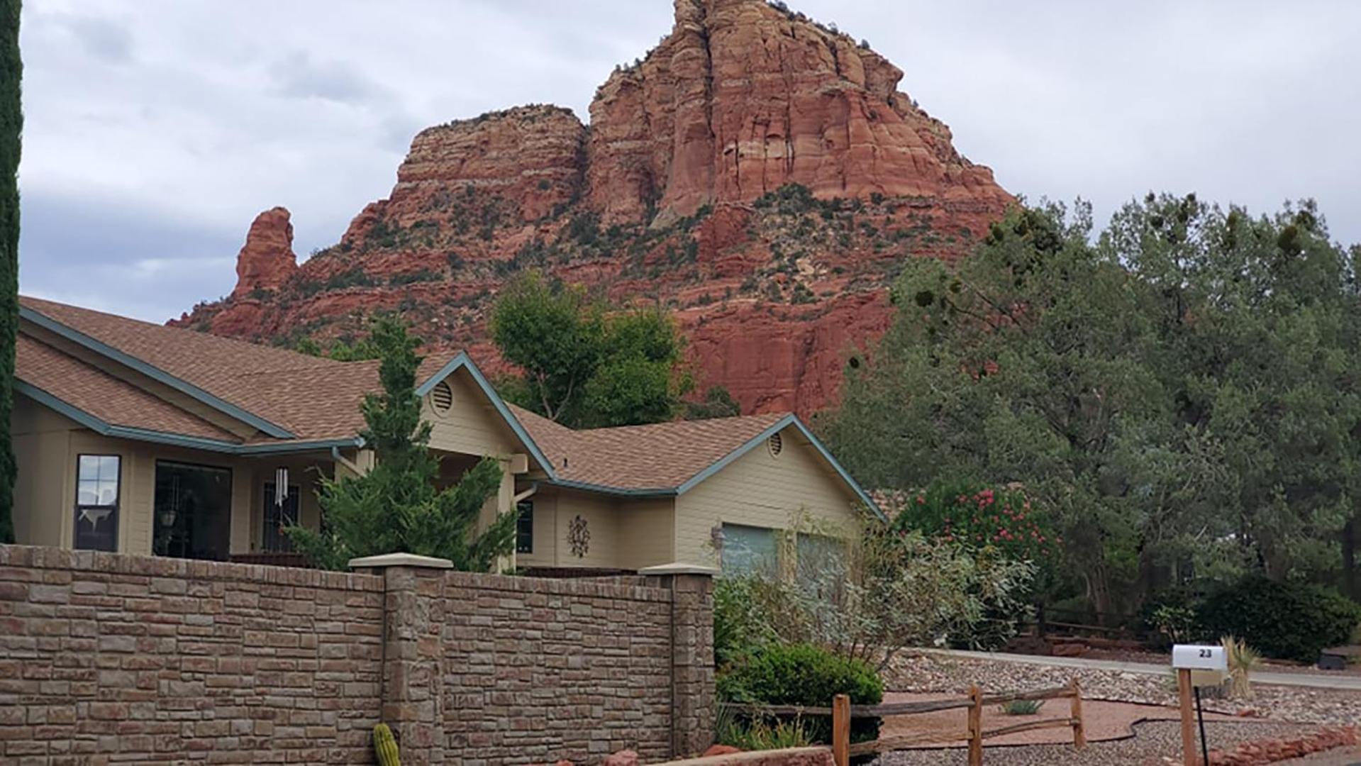 Spectacular House With 2 Master In Sedona's High End Subdivision Living! Holiday home Sedona