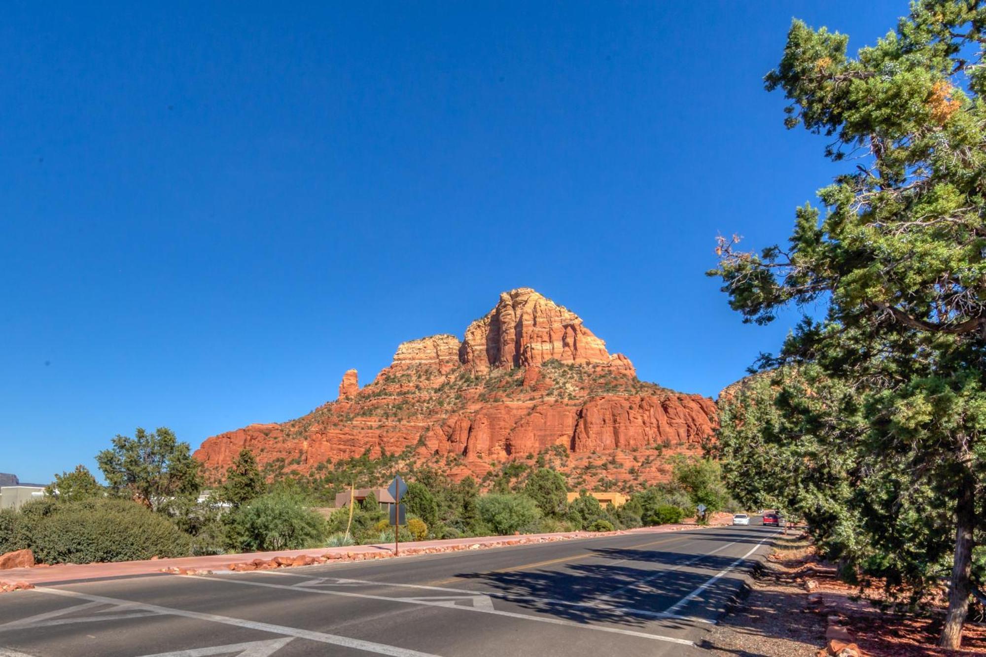 Holiday home Spectacular House With 2 Master In Sedona's High End Subdivision Living!