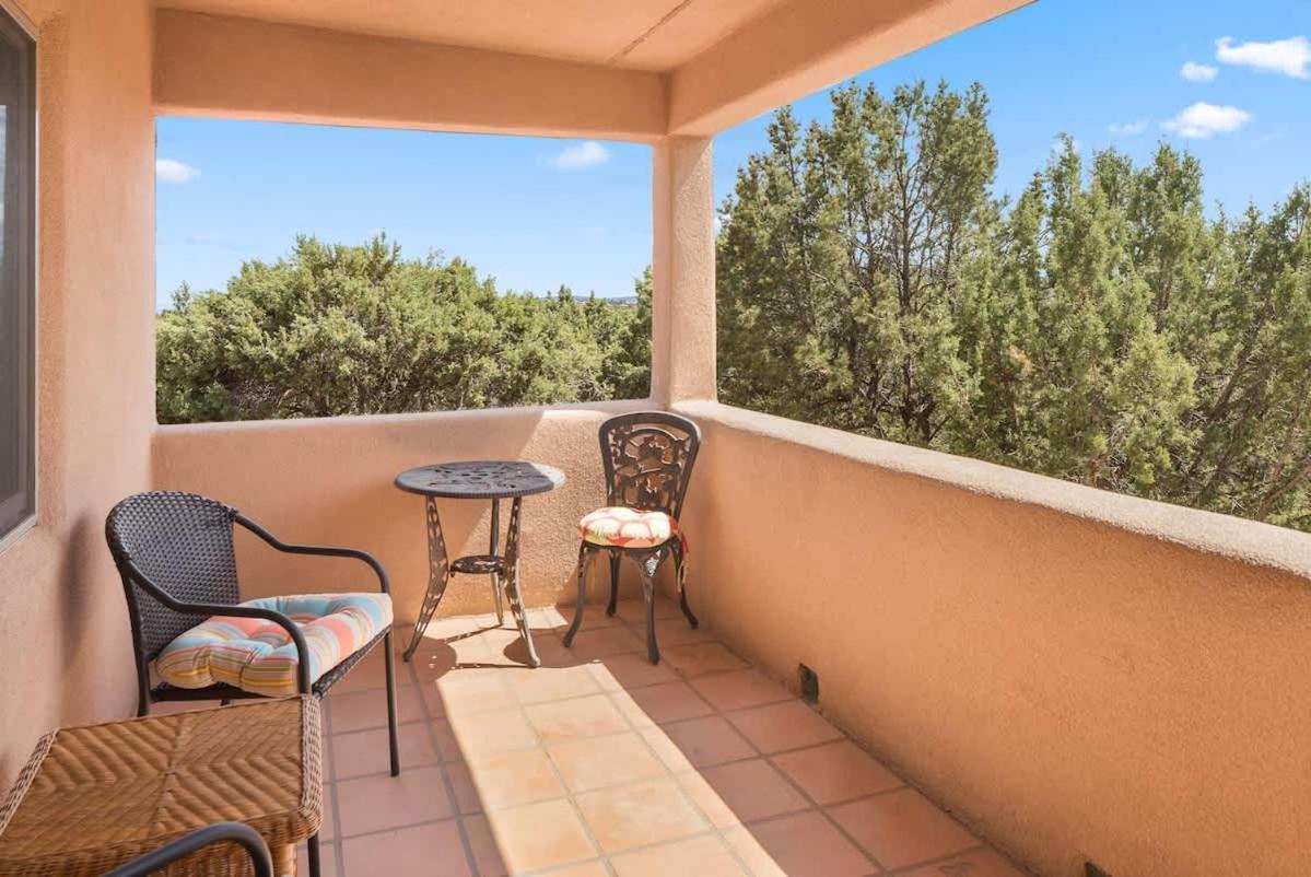 Casa Oasis With Privacy & Blue Tile Pool For Family