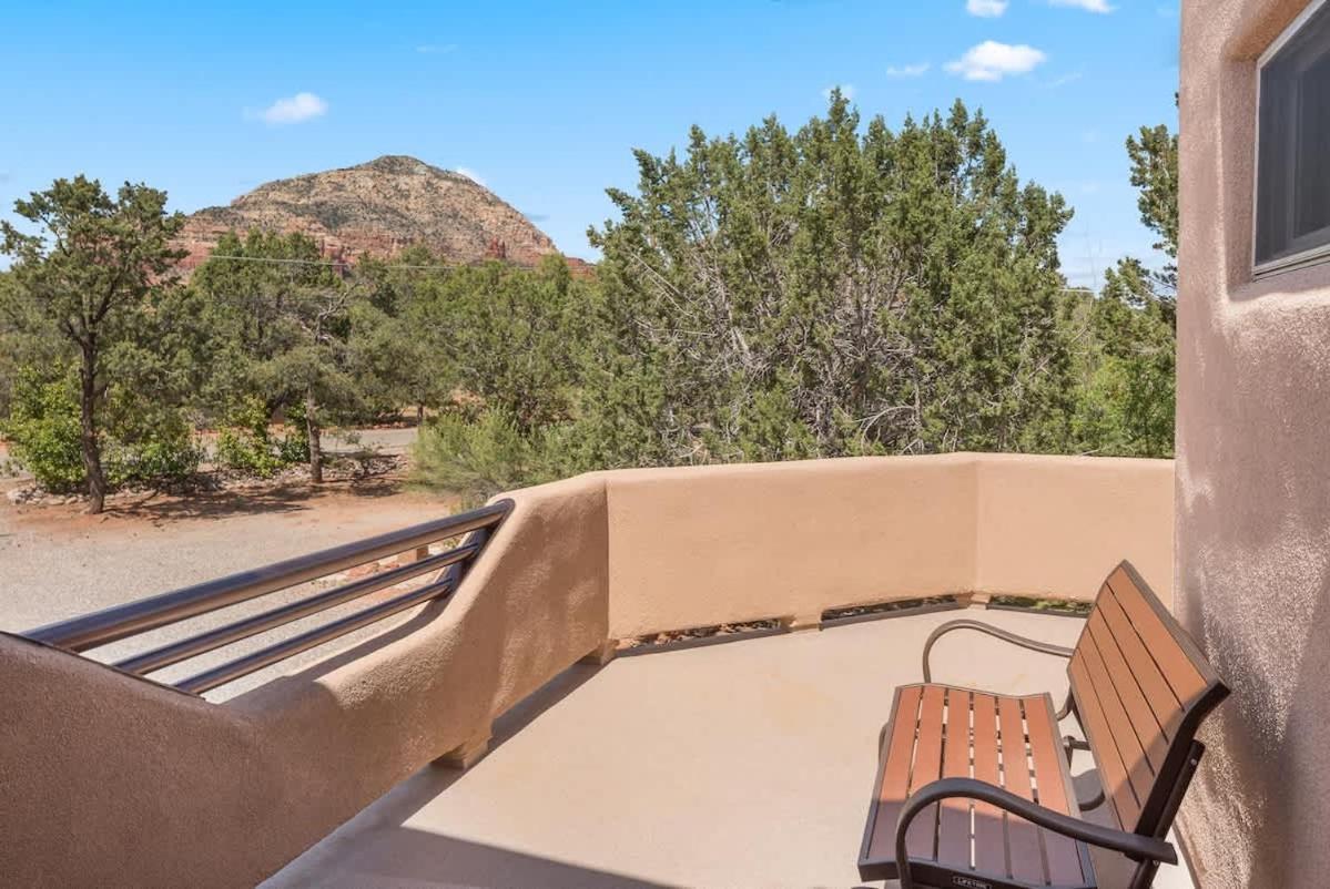 Casa Oasis With Privacy & Blue Tile Pool For Family