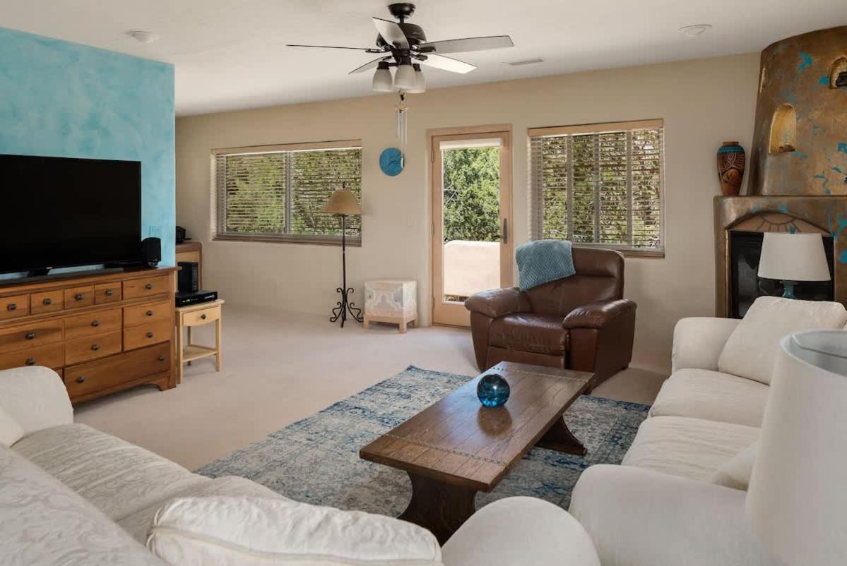 Casa Oasis With Privacy & Blue Tile Pool For Family Sedona