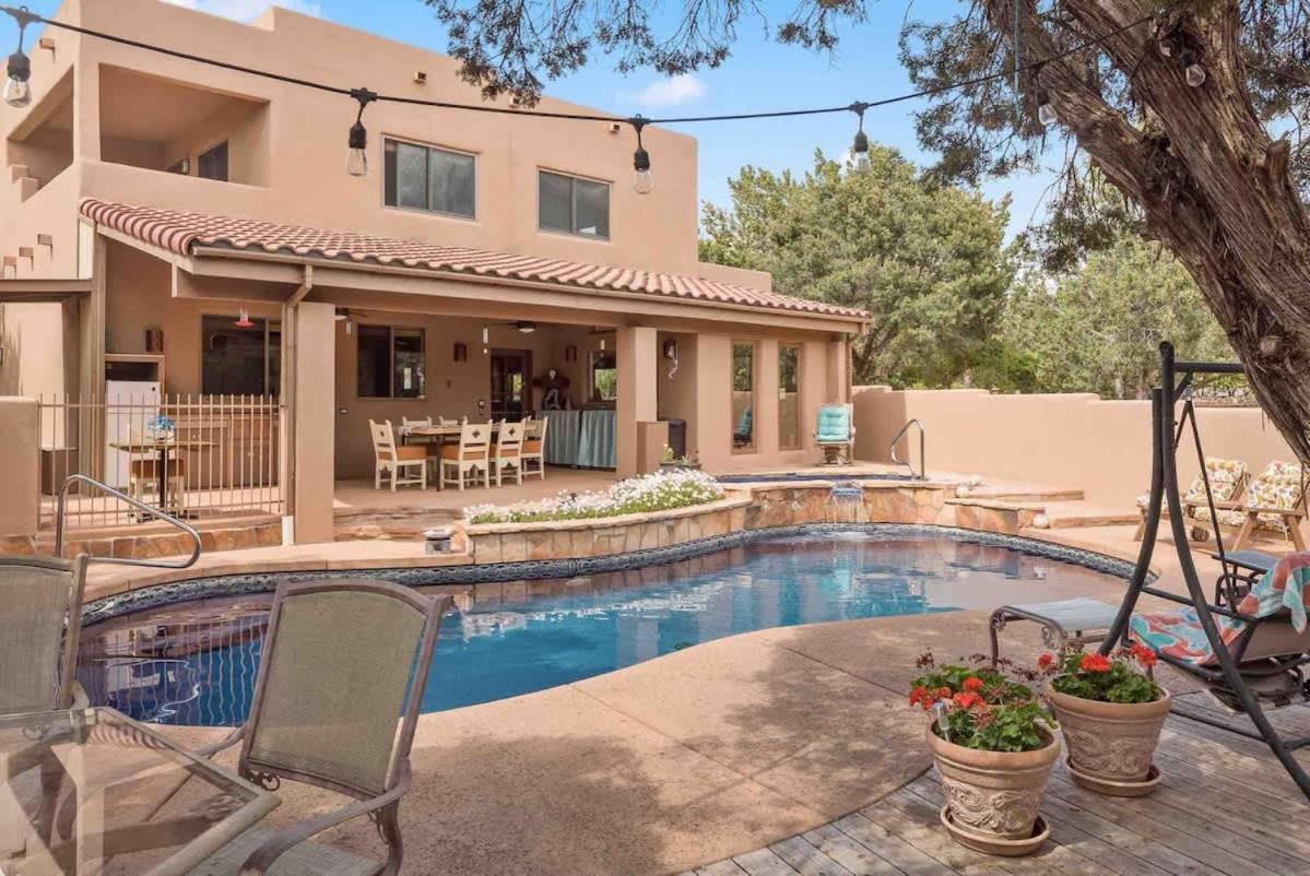 Casa Oasis With Privacy & Blue Tile Pool For Family *