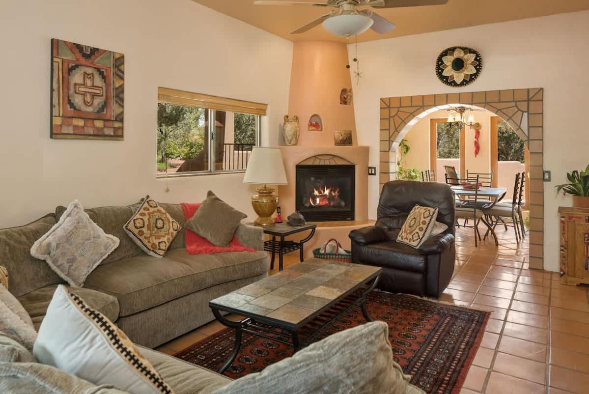 Casa Oasis With Privacy & Blue Tile Pool For Family Holiday home *