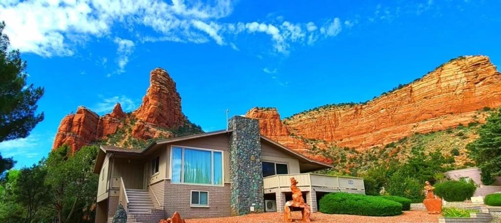 Bohemian Rhapsody Retreat Holiday home