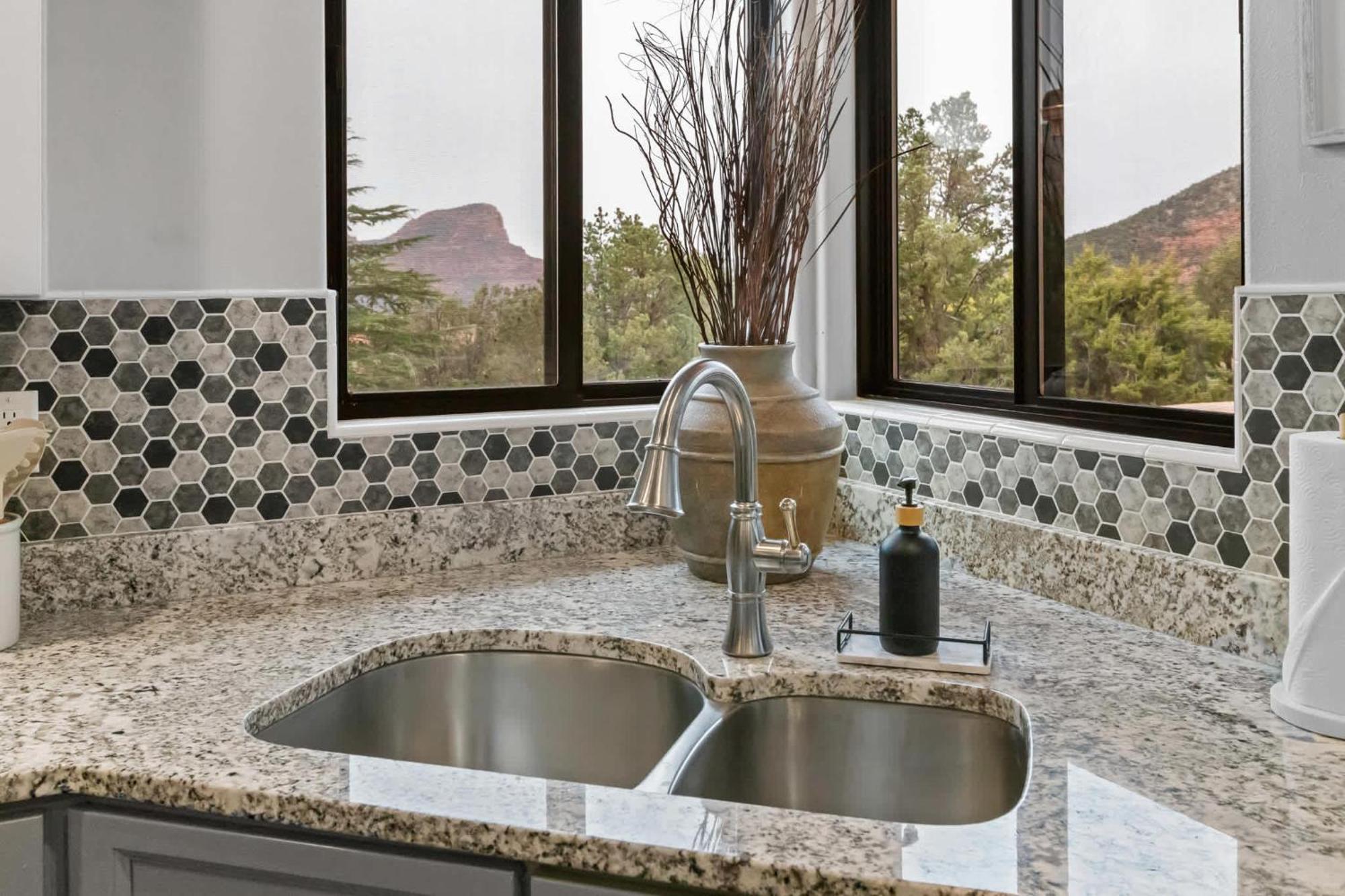 5 Bed 3 Bath Uptown Sedona-game Room-sauna-cold Plunge-jacuzzi-gym * Sedona
