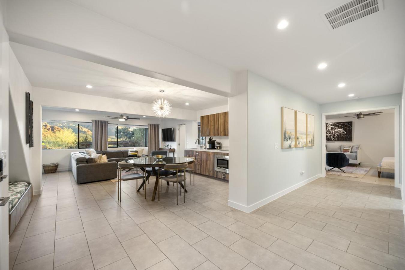 Holiday home Stunning Views Uptown With Hot Tub Gym And Fire Pit
