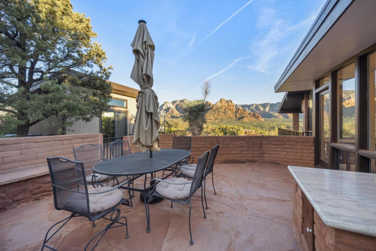 Stunning Views Uptown With Hot Tub Gym And Fire Pit Holiday home *