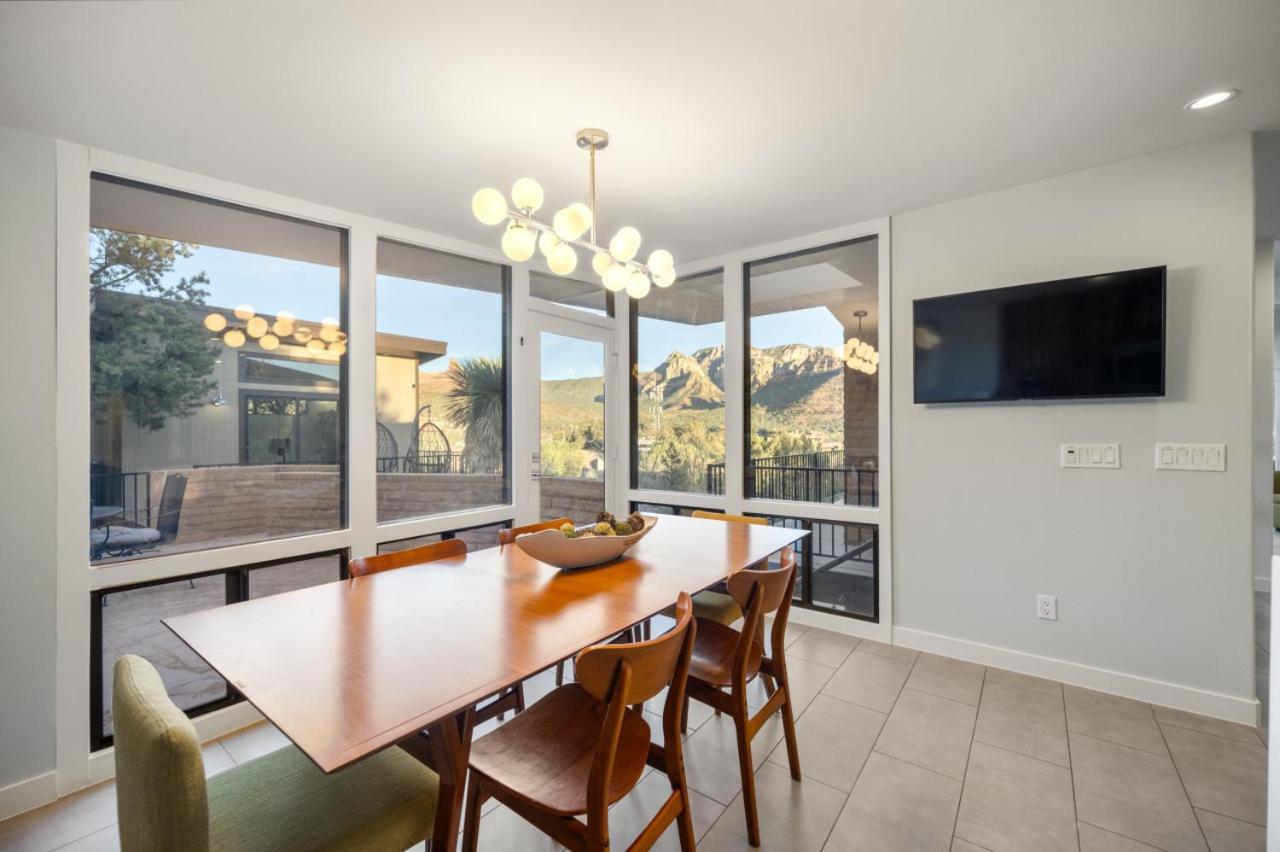Stunning Views Uptown With Hot Tub Gym And Fire Pit * Sedona