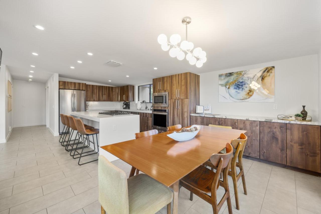 Stunning Views Uptown With Hot Tub Gym And Fire Pit Holiday home *
