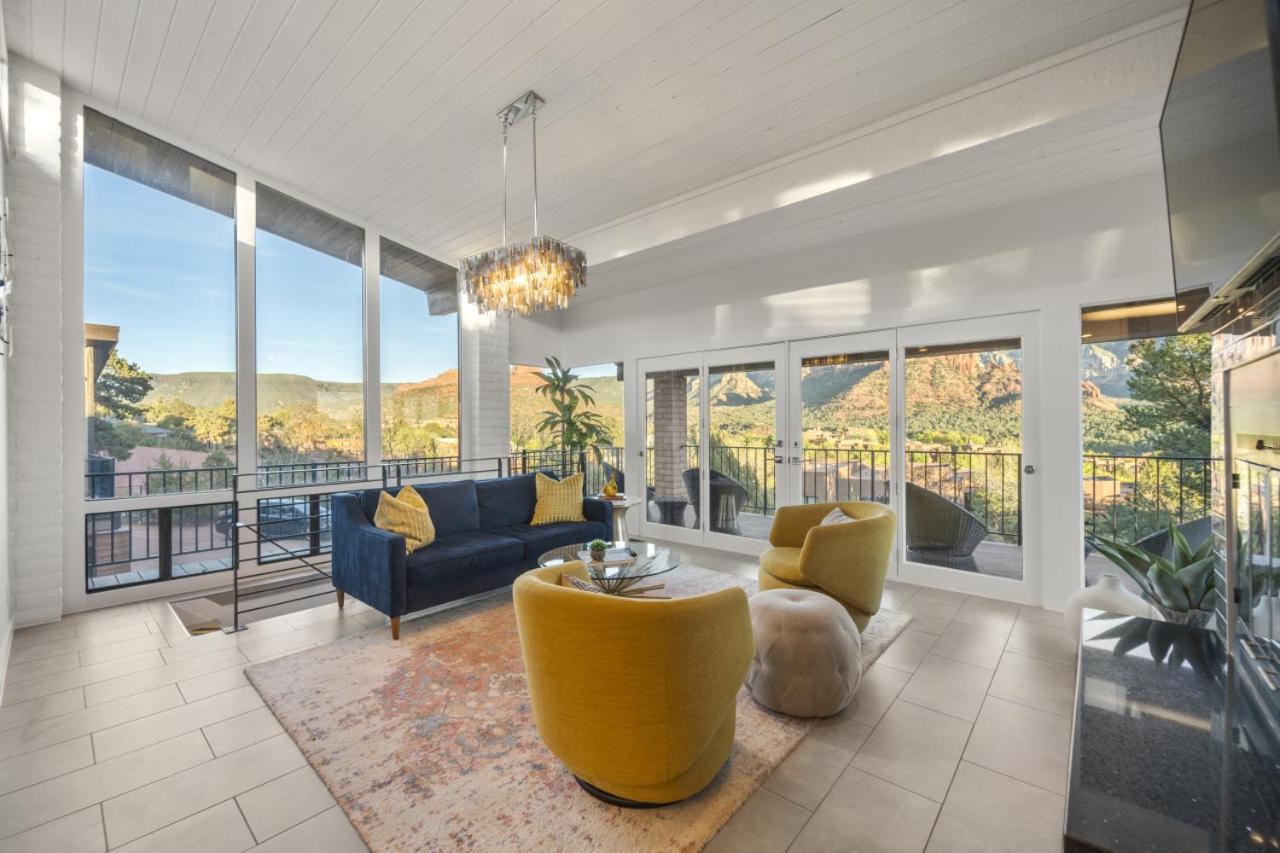 Stunning Views Uptown With Hot Tub Gym And Fire Pit *