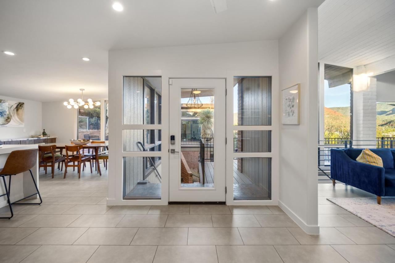 Stunning Views Uptown With Hot Tub Gym And Fire Pit Sedona