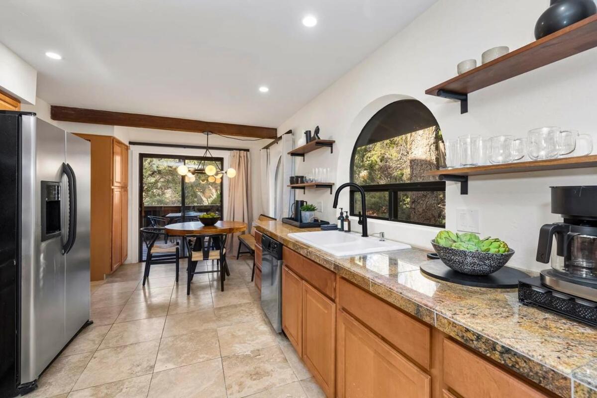 Serenity Retreat With Hot Tub Games & Firepit Holiday home Sedona