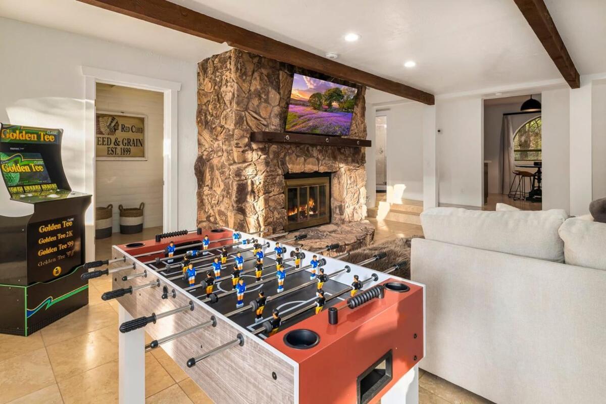 Serenity Retreat With Hot Tub Games & Firepit Holiday home Sedona
