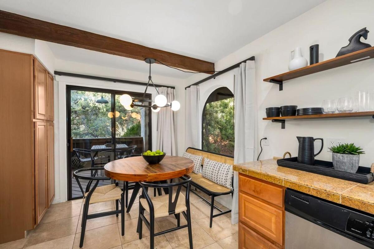 Serenity Retreat With Hot Tub Games & Firepit *