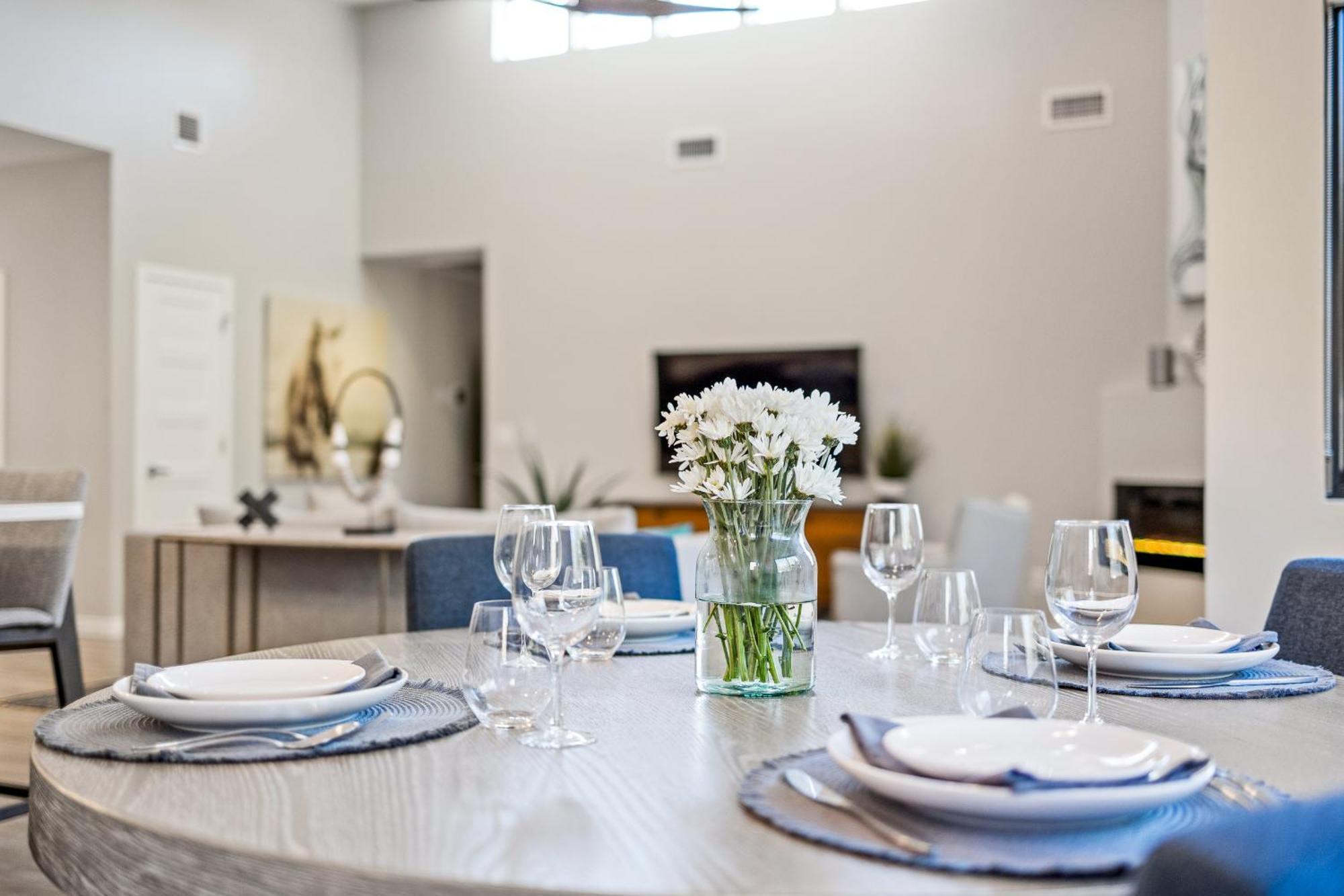 Modern Luxury In West With Hot Tub Holiday home Sedona