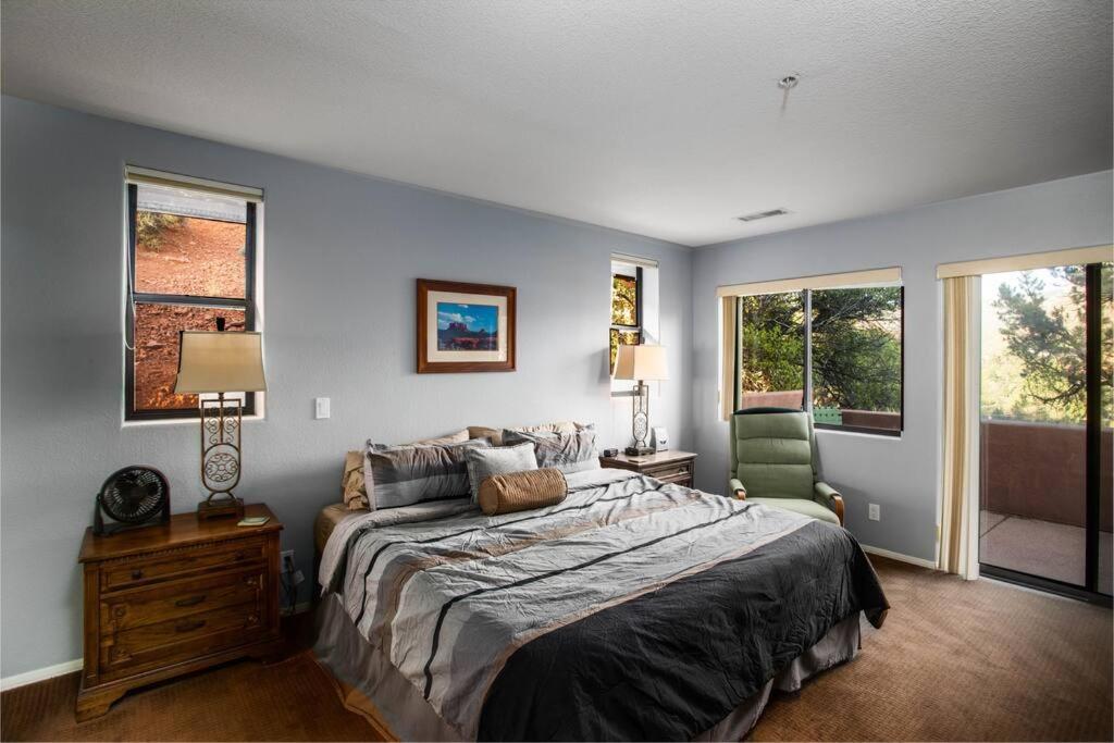 Holiday home 180º Red Rock Views, Location, 4 Bed 3 Bath *