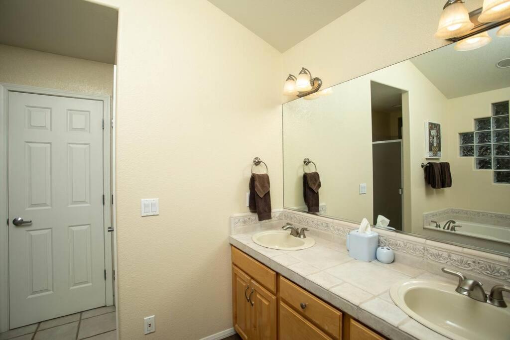 Holiday home 180º Red Rock Views, Location, 4 Bed 3 Bath Sedona