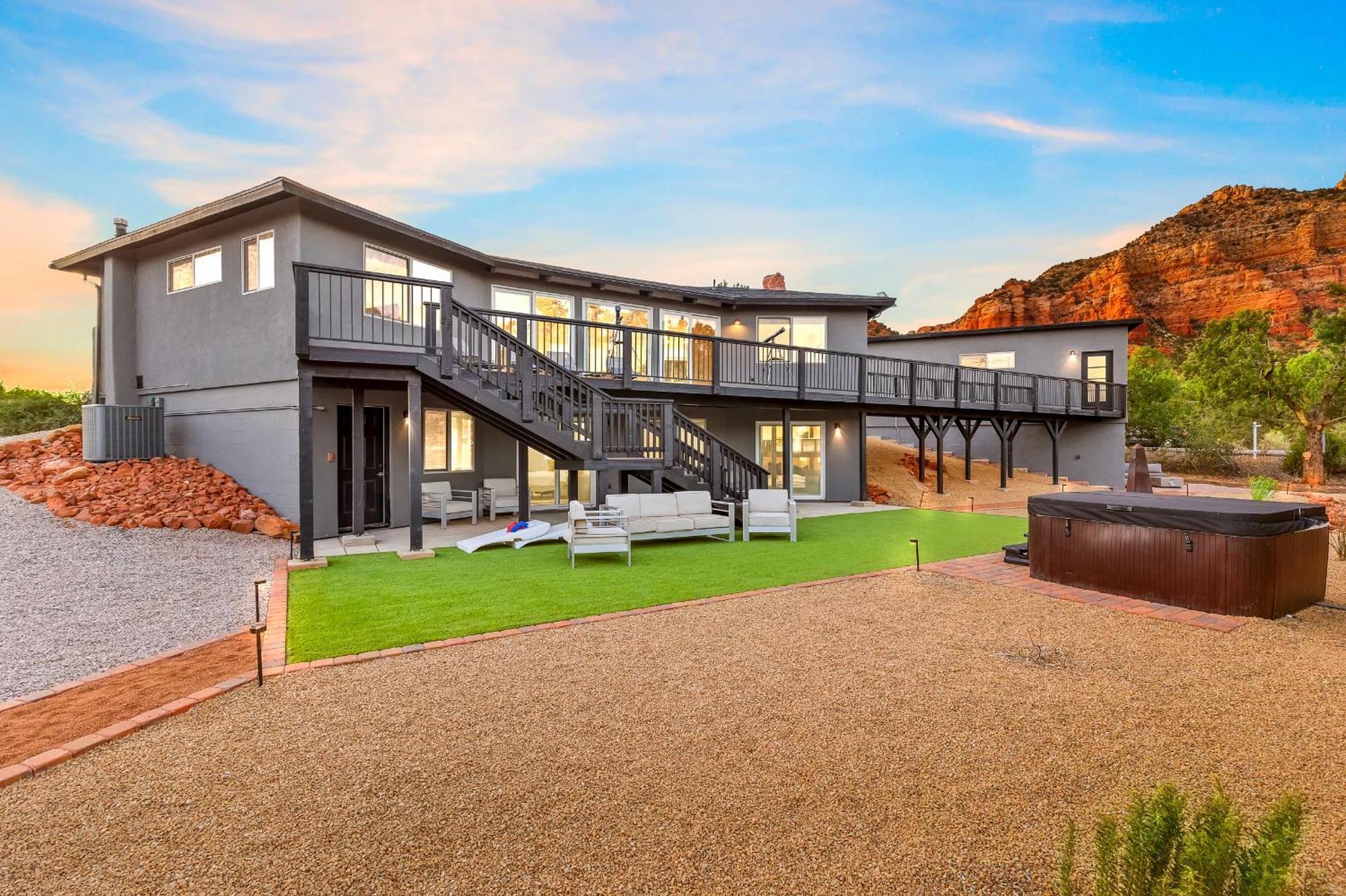 Stunning Red Rock Views With Hot Tub Theater Game Sedona